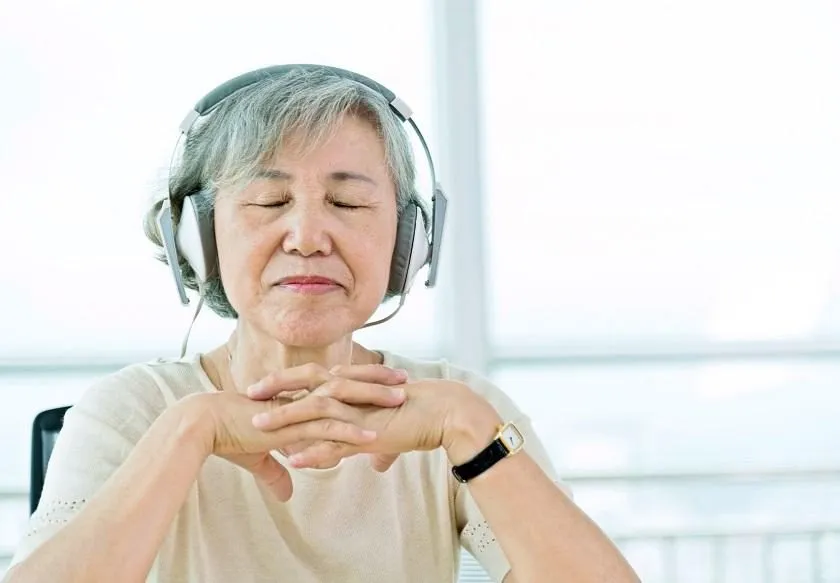 Headphones for Meditation: 9 Proven Ways They Improve Focus & Relaxation